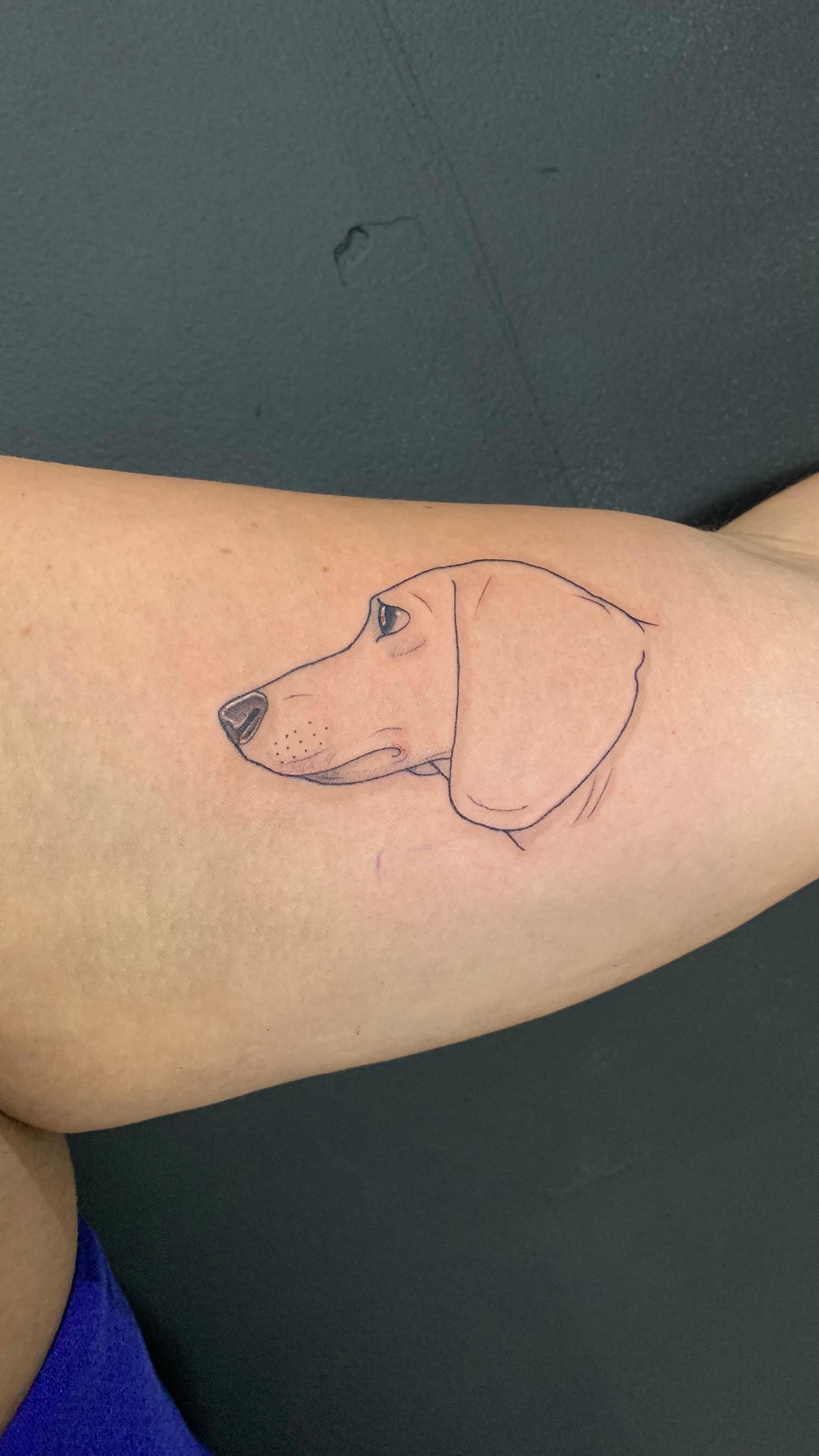 Tatuagem artística feita na FreitasTattoo RJ, estúdio de tatuagem no Rio