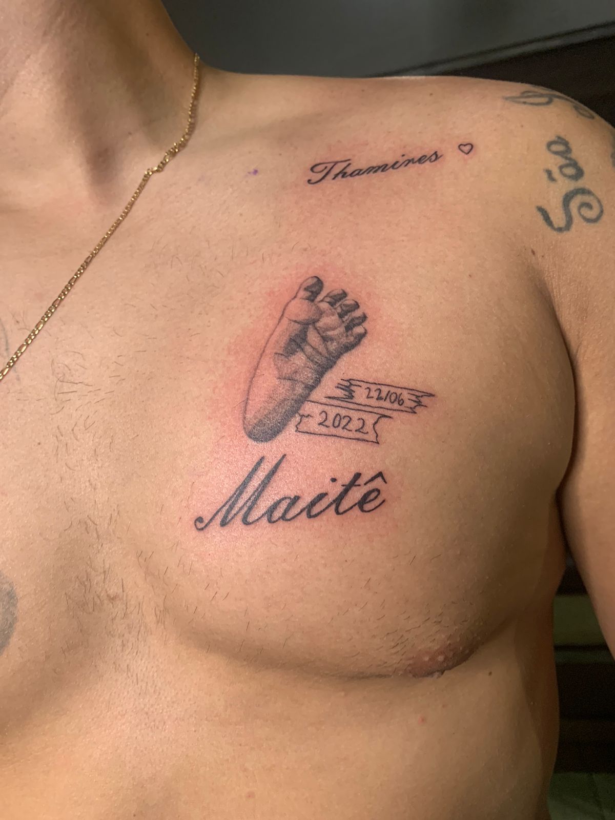 Tatuagem artística feita na FreitasTattoo RJ, estúdio de tatuagem no Rio